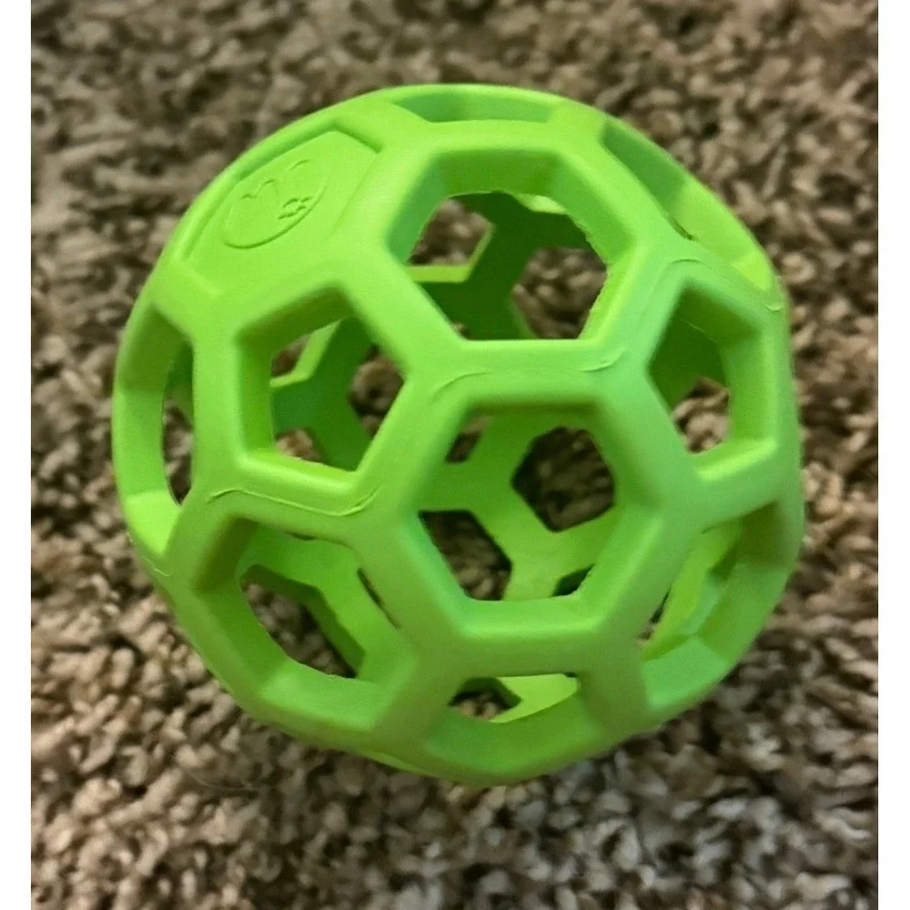 Hero Toys-Muttpet-JW Pets- Dog Toys (3)